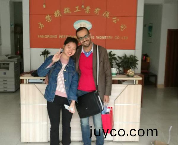 外(wai)國(guo)客(ke)戶(hu)的來訪